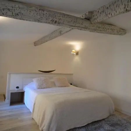 Duplex De Charme 4 Personnes Quartier Du Port A Apartment *