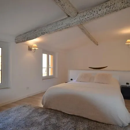 Duplex De Charme 4 Personnes Quartier Du Port A Apartment *